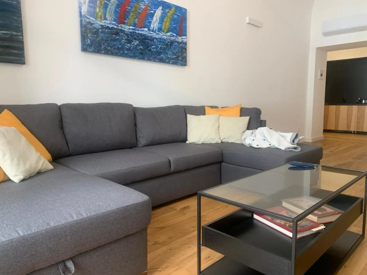 Cala Nera Luxury Apartment location